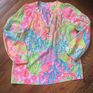 Lilly Pulitzer Elsa top in Lovers’ Coral, sz M